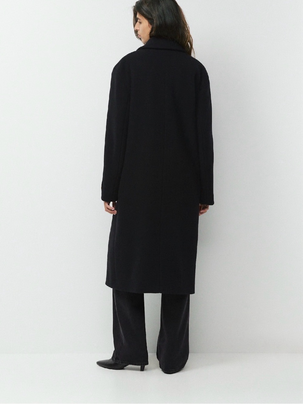 Aritzia The Only Coat - Picture 3 of 4